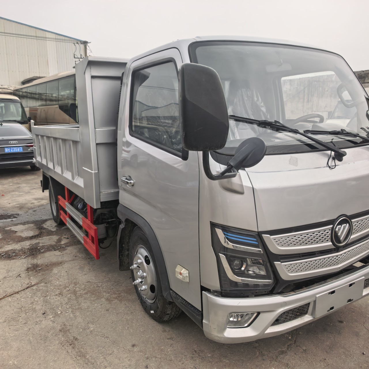 5吨-10吨 轻型汽车 洒水车 道路清扫车 集装厢式货车 单排货箱