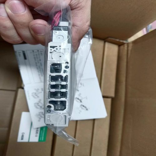 日本CKD喜开理先导式五通电磁阀4GD219R-C4-E2C-3