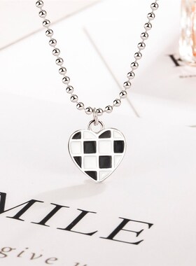 优雅复古黑白棋盘格爱心吊坠项链女百搭冷淡风设计高级感项链饰品