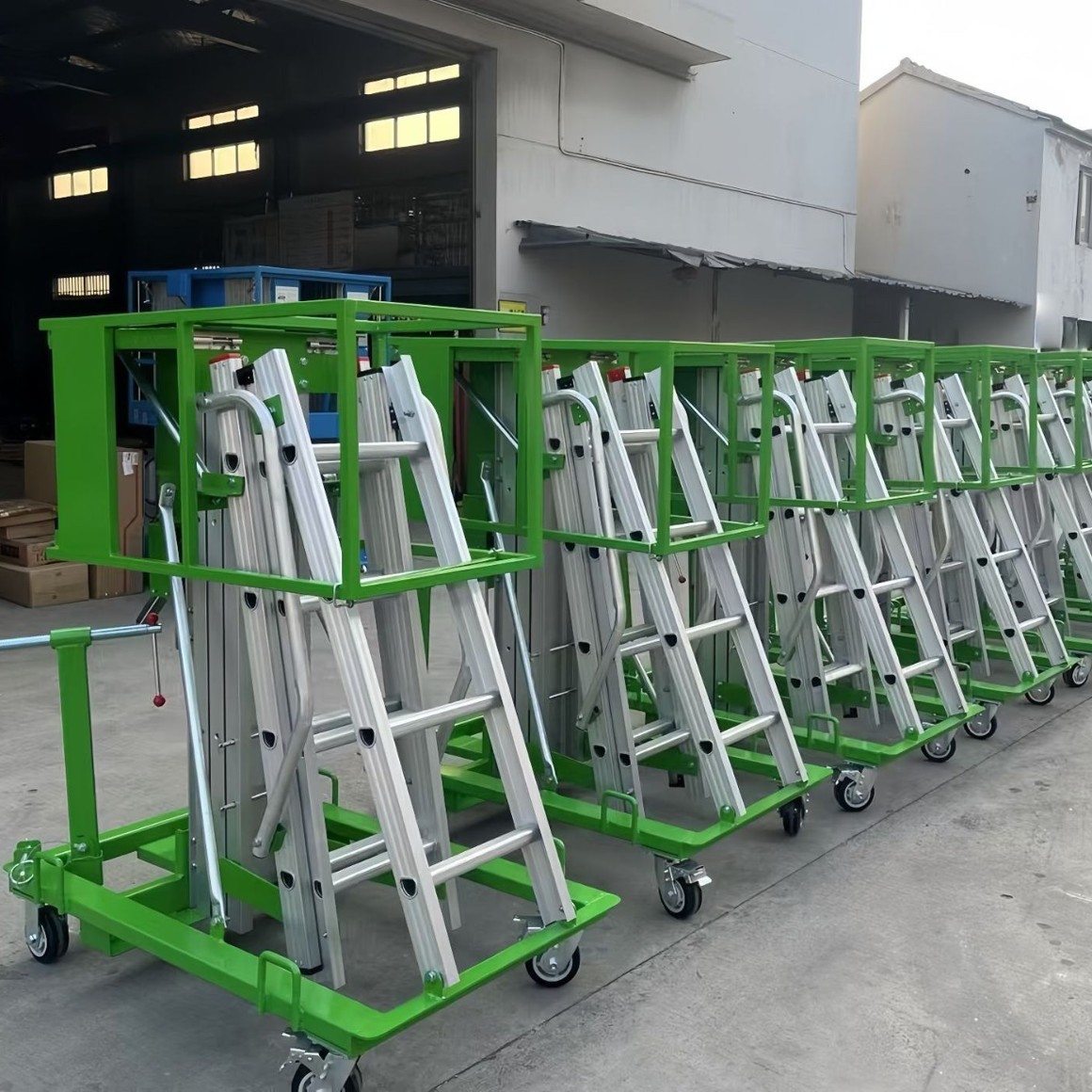 普尔夫爬梯手摇式小型升降平台仓库升降机高空作业车手动登高平梯