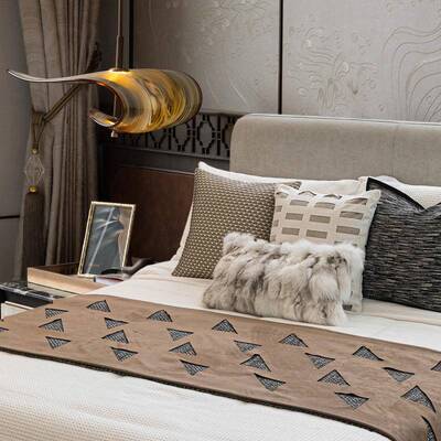 代咖色麂OOW皮绒床旗酒店民宿床尾巾抱样枕组合毯现轻奢板间搭靠