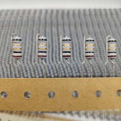 KNP立式编带线绕电阻 1W   2WS   1Ω-100Ω   氧化膜插件电阻器