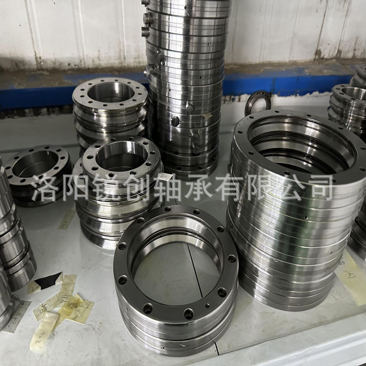 SRB11015薄壁交叉滚子轴承机器人轴承
