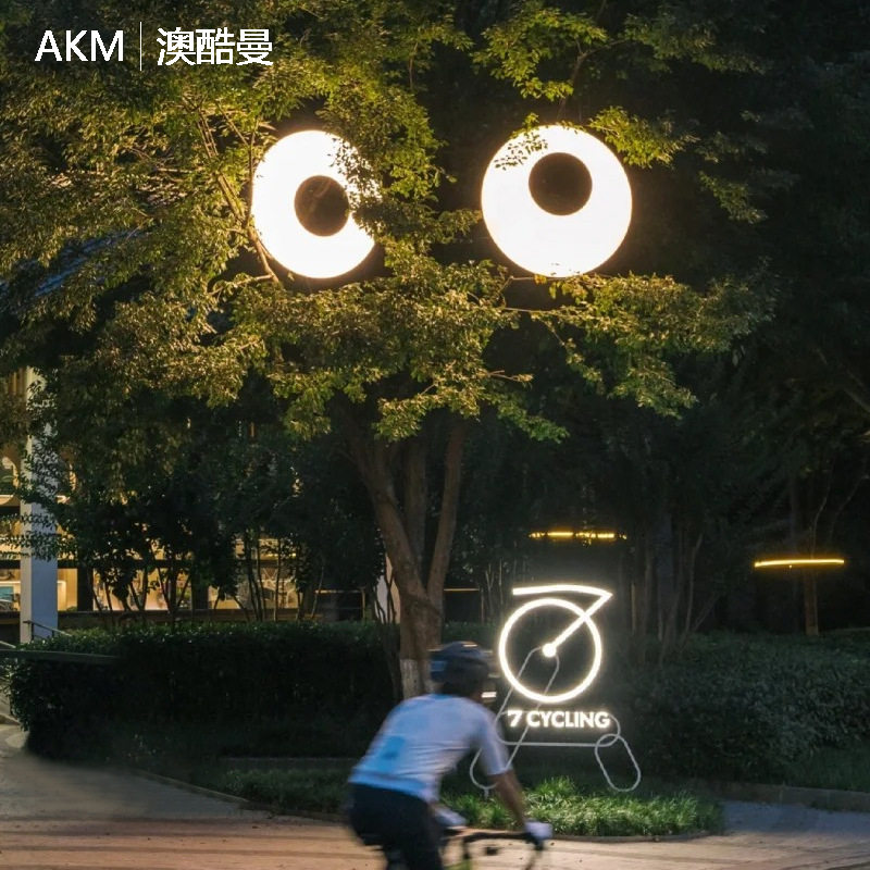 动态精灵大眼睛旋转跳动网红灯