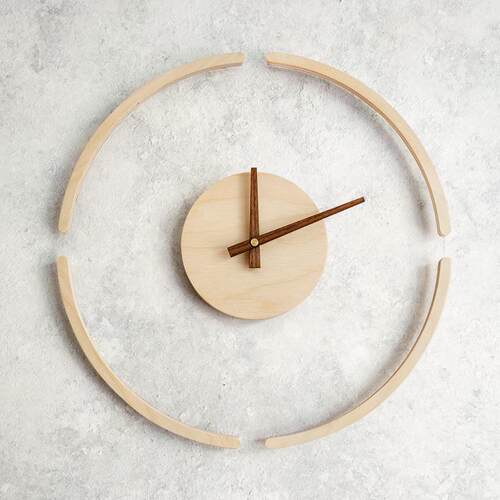 创意透明悬浮挂钟北欧简约木制钟表 家居客厅墙面装饰Wall Clock