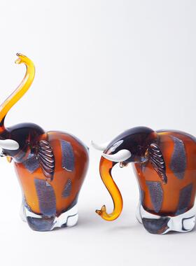 处现代简约创意琉装璃大象件样板房售楼桌面电QMG视摆柜软饰品手