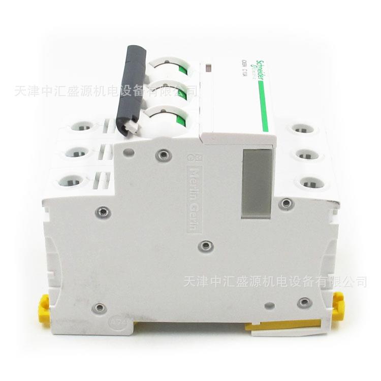 IC65微型断路A9F831I01小微型断路器器C65XLDN3PC10A空开