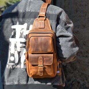 疯马皮新款 休闲牛皮男包真皮揹包 胸包大容量多功能单肩斜挎包个性