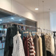 服装 店钢丝调节升降挂衣杆银色上墙陈列架 店展示架不锈钢吊架女装