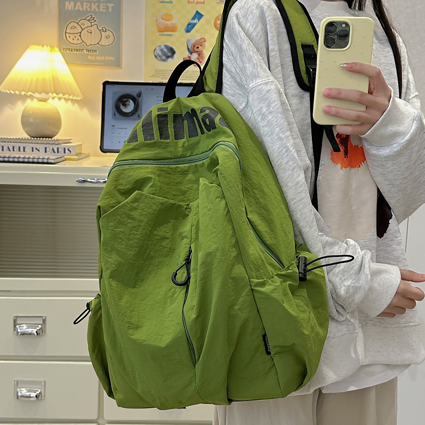 双肩包女旅游轻便2026新款旅行背包高颜值休闲登山包男生出游书包