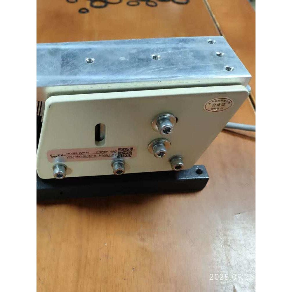 高频振讯捷振动盘直振器苏州昆山振动盘配件直振主机