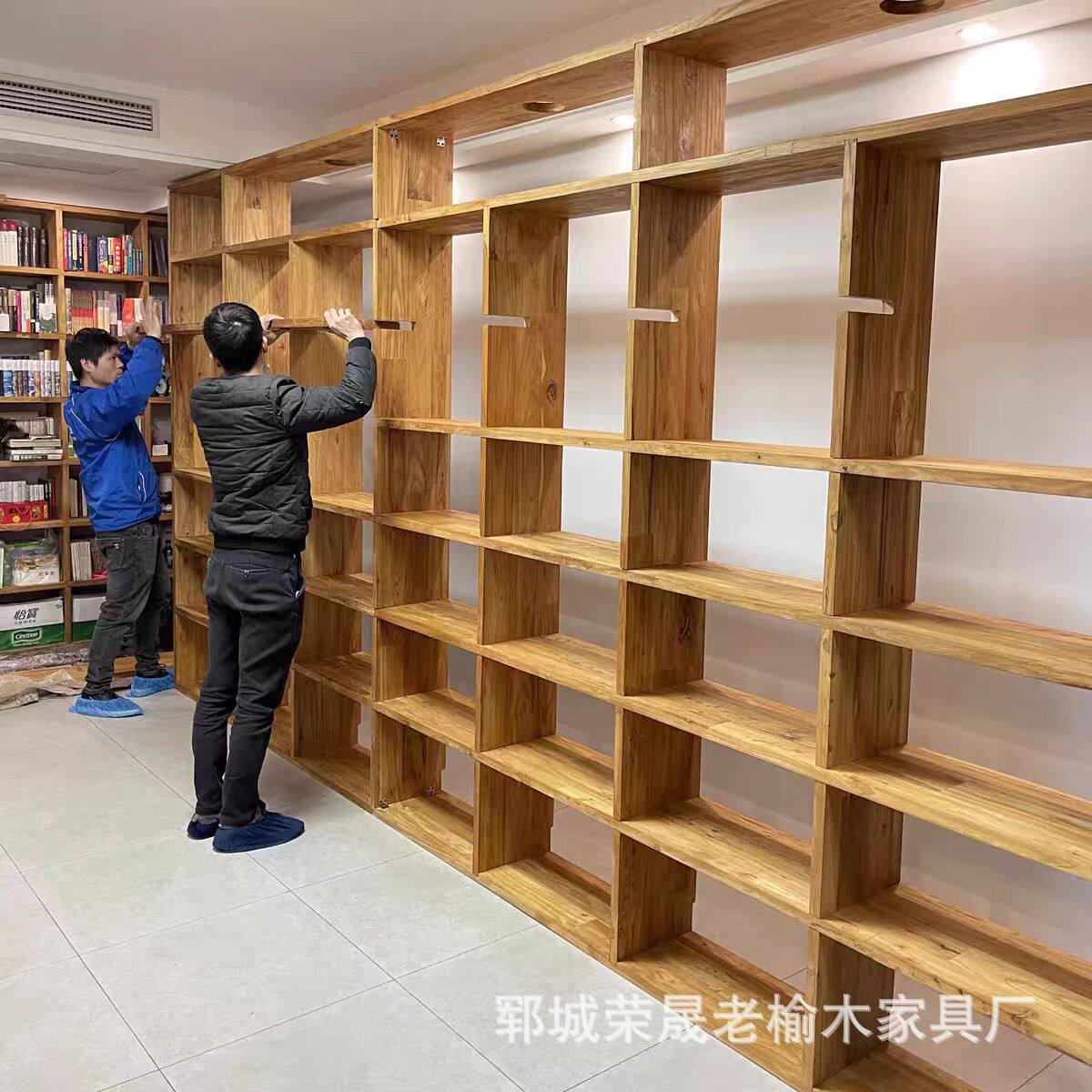 老榆木满墙书柜架书房原木落地式格子置物架实木民宿客厅隔断装饰