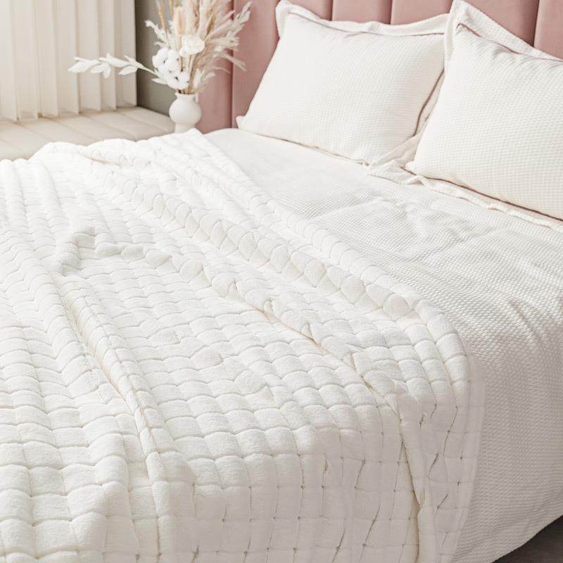 法式奶油风床搭毯白色仿兔绒格子盖毯民宿床尾毯样板间床旗床尾巾,玩具/童车/益智/积木/模型,毛绒/玩偶/公仔/布艺类玩具,淘宝优惠券,粉丝福利购,淘宝优惠卷