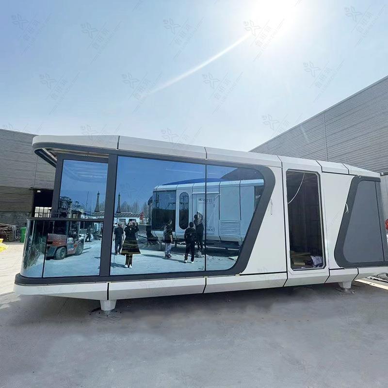 穿越星空宇宙飞船造型房屋 炫酷科幻感铝制居所 超大落地窗美宅