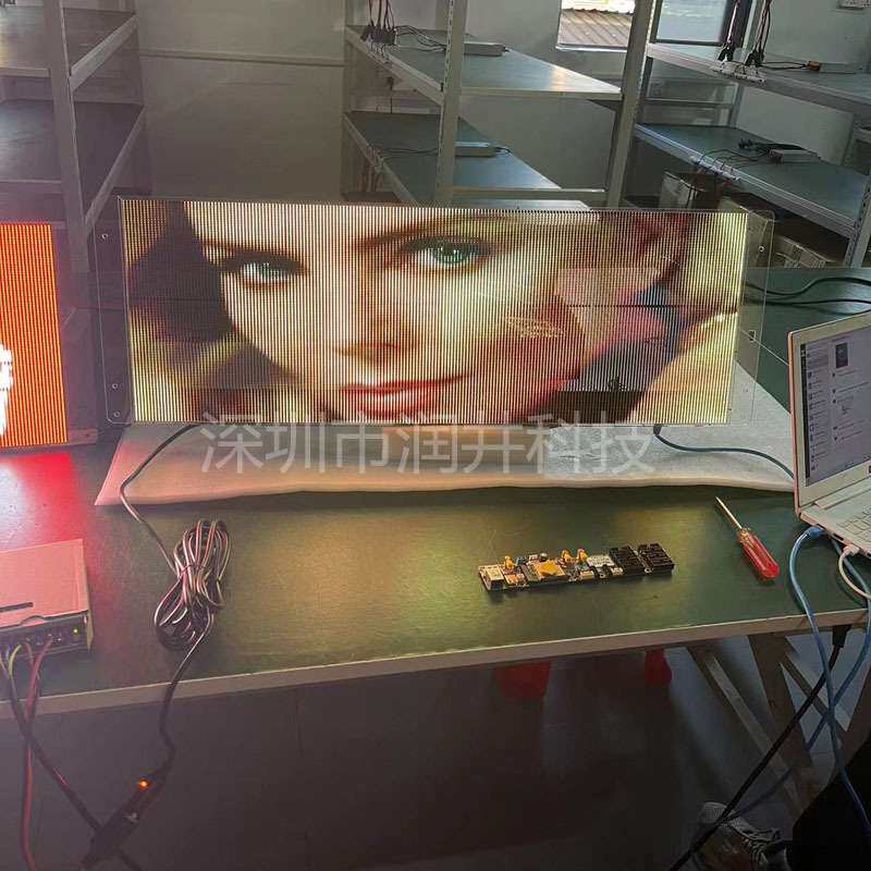 出口车载后窗LED屏 出租车.网约车led广告屏车载后窗透明屏厂家