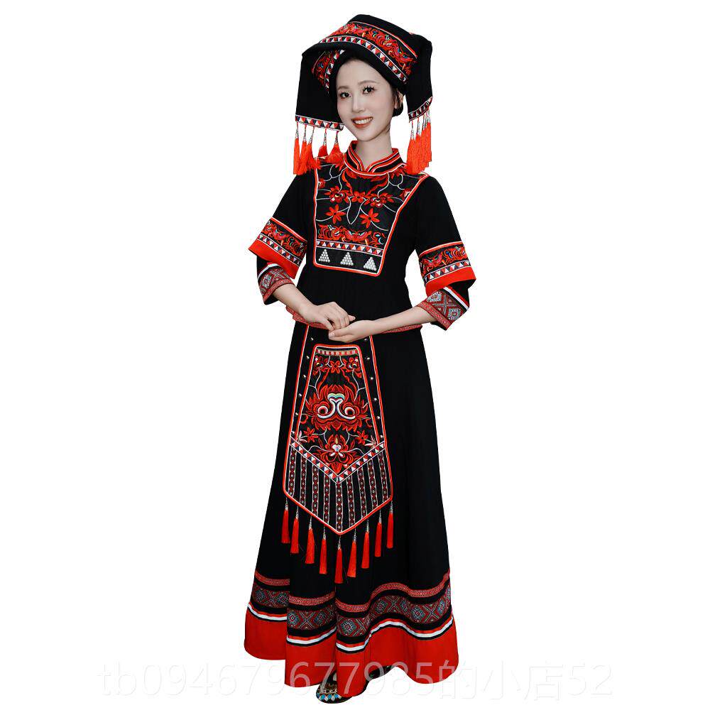 正品三月三民蹈族成族人女款服装演出服广西壮族舞服女彝家族土表