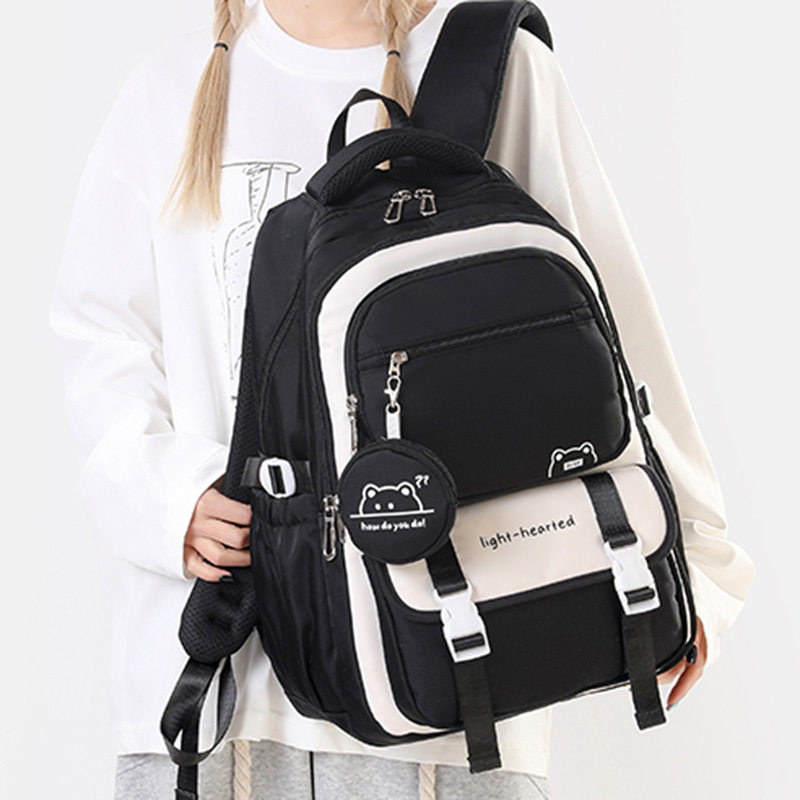 2025年新款韩系学院风女初中生高颜值双肩包大容量休闲百搭书包