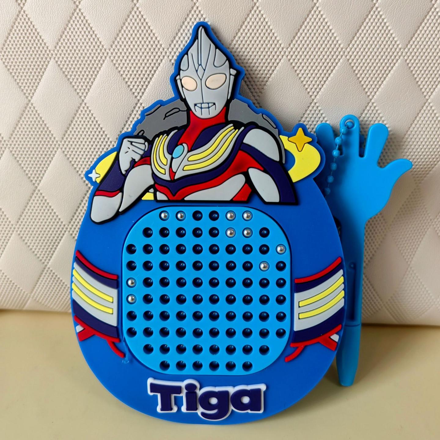 可爱奥特曼解压磁吸钢珠画板钥匙扣儿童玩具钥匙链挂件书包磁力板