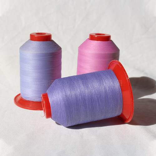 现货销售300D变色纱线 UV光变纱线 光变蓝色线 颜色稳定 效果好