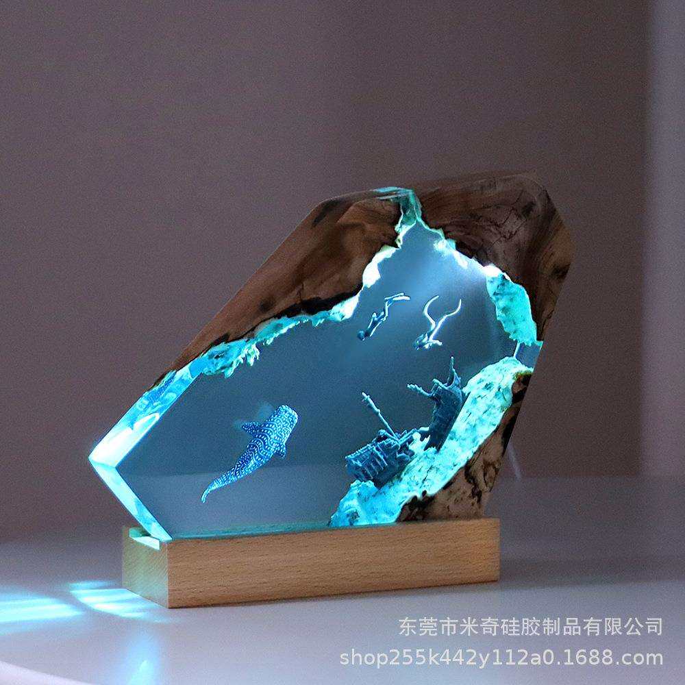 家居饰品卧室办公室桌面沉船鲨鲸海洋艺术摆件礼物实木树脂小夜灯