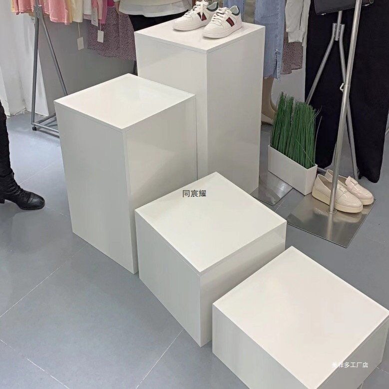 服装店商品展示台橱窗方形模特白色站台底座直播陈列展柜展会木质