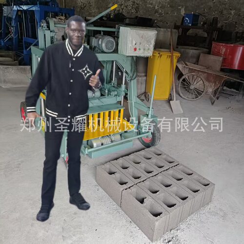刚果移动式水泥空心砖机 免托板移动砖机 一机多用行走式免烧砖机