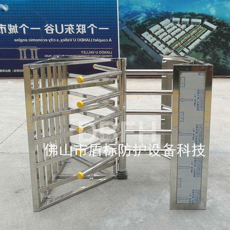 书店不服务区门疏导通道单项转动,锈钢半606高矩形转单向门,三角