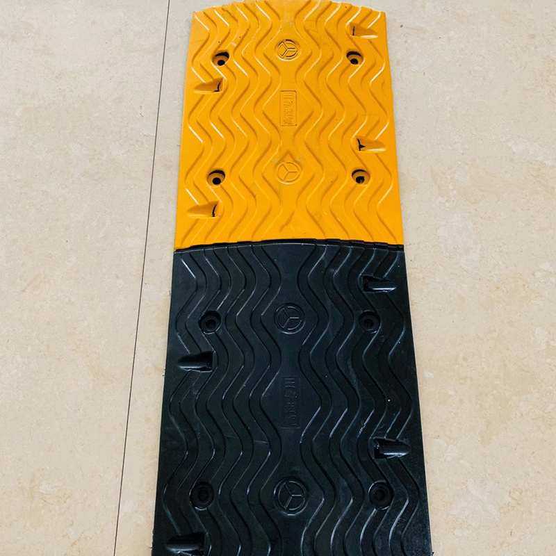 大量销售 公路橡胶减速板 停车斜坡缓冲带 PVC道路垄 橡胶减速板,3C数码配件,摄像机配件,淘宝优惠券,粉丝福利购,淘宝优惠卷