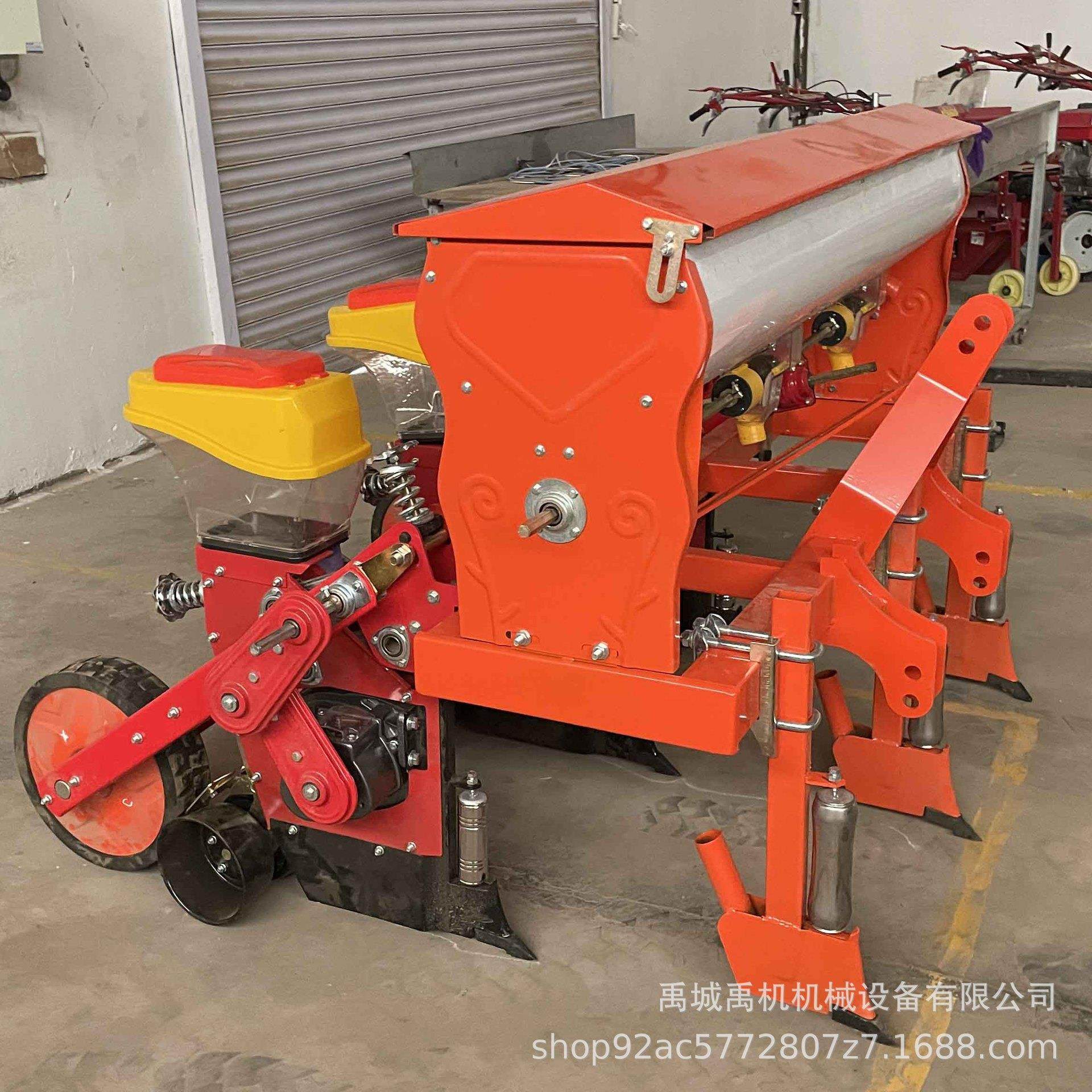 悬浮式玉米精播机免耕玉米大豆播种机仿地形悬浮款玉米播种施肥机