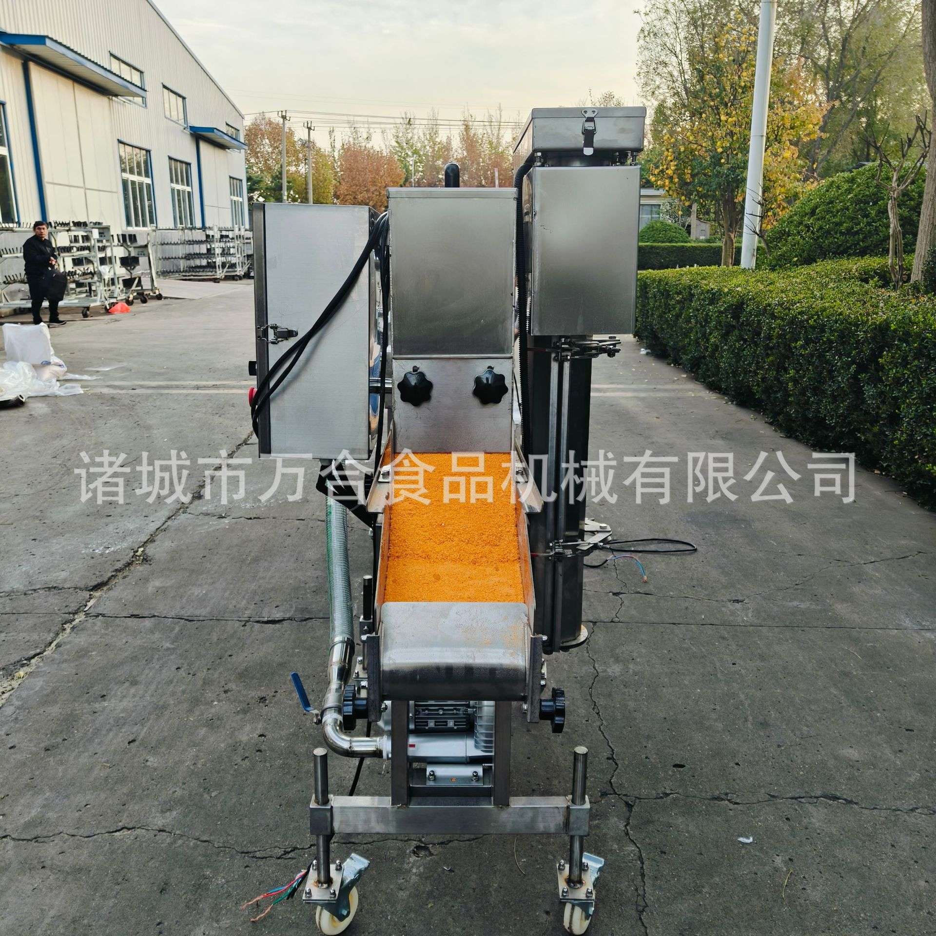 小型全自动上糠机裹海米裹芝麻机器炸鲜奶上雪花糠设备生产厂家