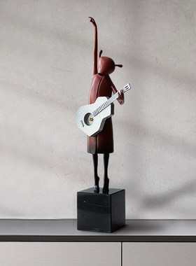 现代简约抽象骑马人雕塑摆件办公室客厅玄关售楼处样板间软装饰品