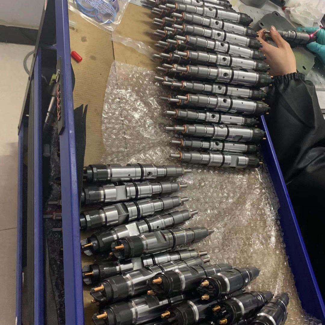 雷沃挖掘机全车配件 雷沃挖掘机FR80 330 370 200发动机喷油器