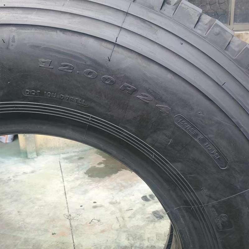 1200R24吊车轮胎 325/95R24老三线花纹起重机工程机械耐磨轮胎