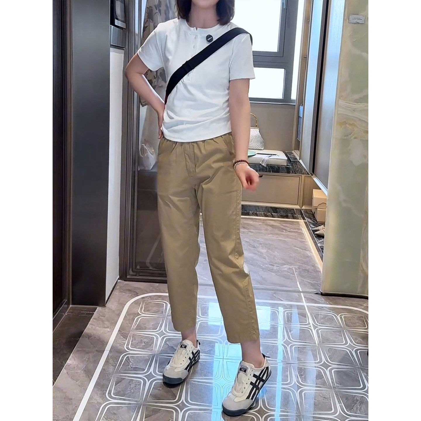 卡其色冰丝九分哈伦裤女夏季薄款大尺码宽松梨型身材速干休闲运动