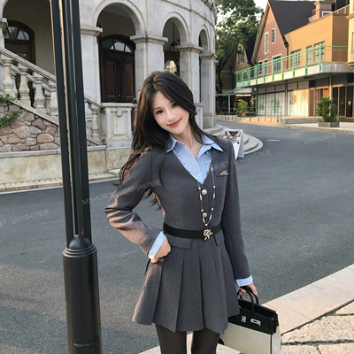 【冬季上新】冬季韩系小众设计感假两件修身显瘦拼接连衣裙女