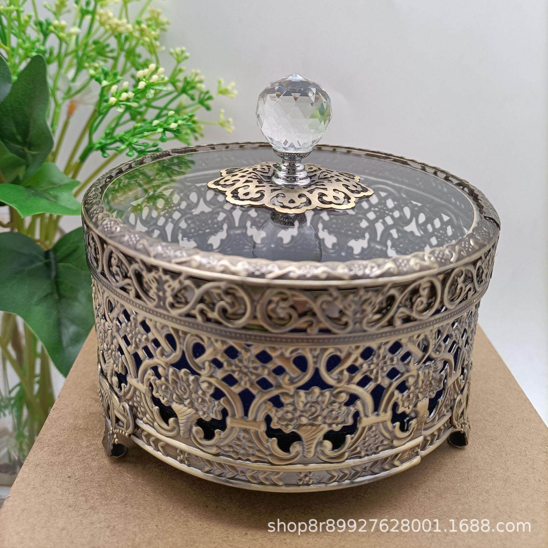 古铜色金属首饰戒指盒，梳妆台收纳盒摆件