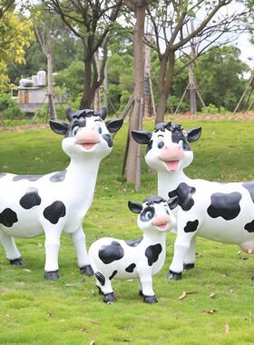 户外卡通奶牛雕塑摆件玻璃钢动物雕塑花公园林幼儿园草坪装饰小品