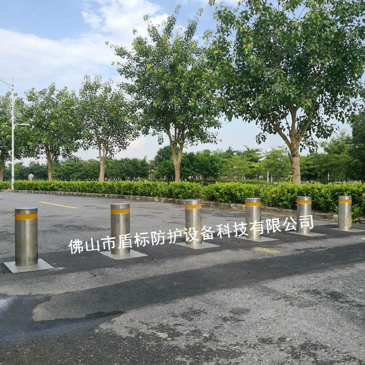 西樵山景区道路阻隔304不锈钢车档步行街车库远程控制升降柱路障