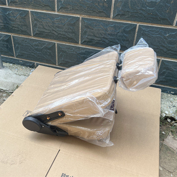 三轮车拖拉机座椅叉割工机车收车机挖铲装载程农用车改装通用座椅