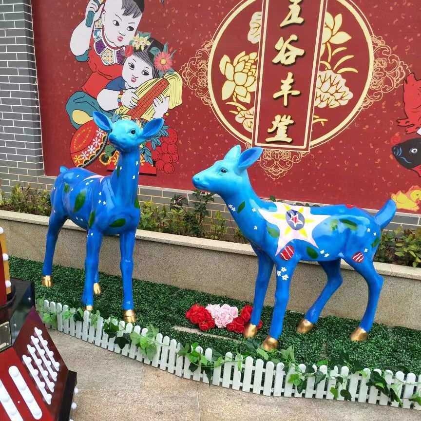 厂家直销玻璃钢彩绘小鹿公园广场雕塑仿真户外景观梅花鹿动物摆件