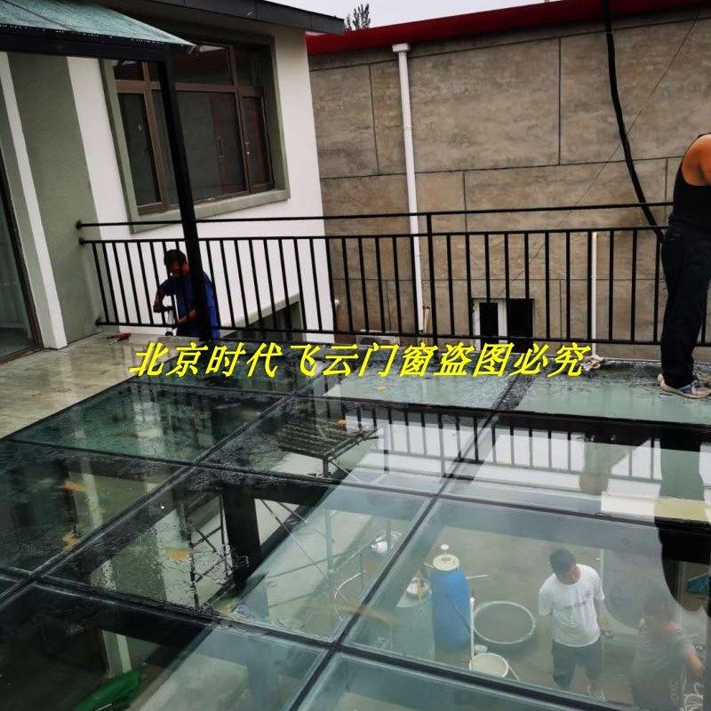 二楼平台搭建,钢结构阳光房夹胶匝道走廊,玻璃护栏围栏