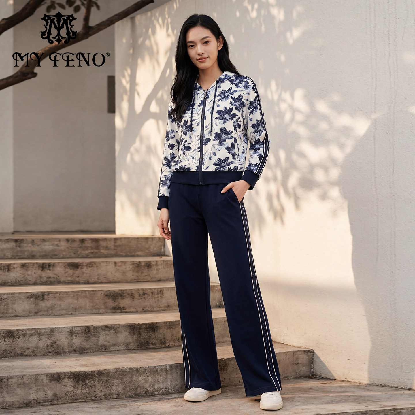 马天奴2026春季新款宝蓝色印花棉质连帽外套休闲裤子长裤两件套装