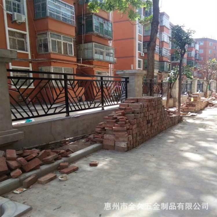 厂区围墙护栏小区别墅隔离护栏室外安全防护栅栏铁艺焊接护栏