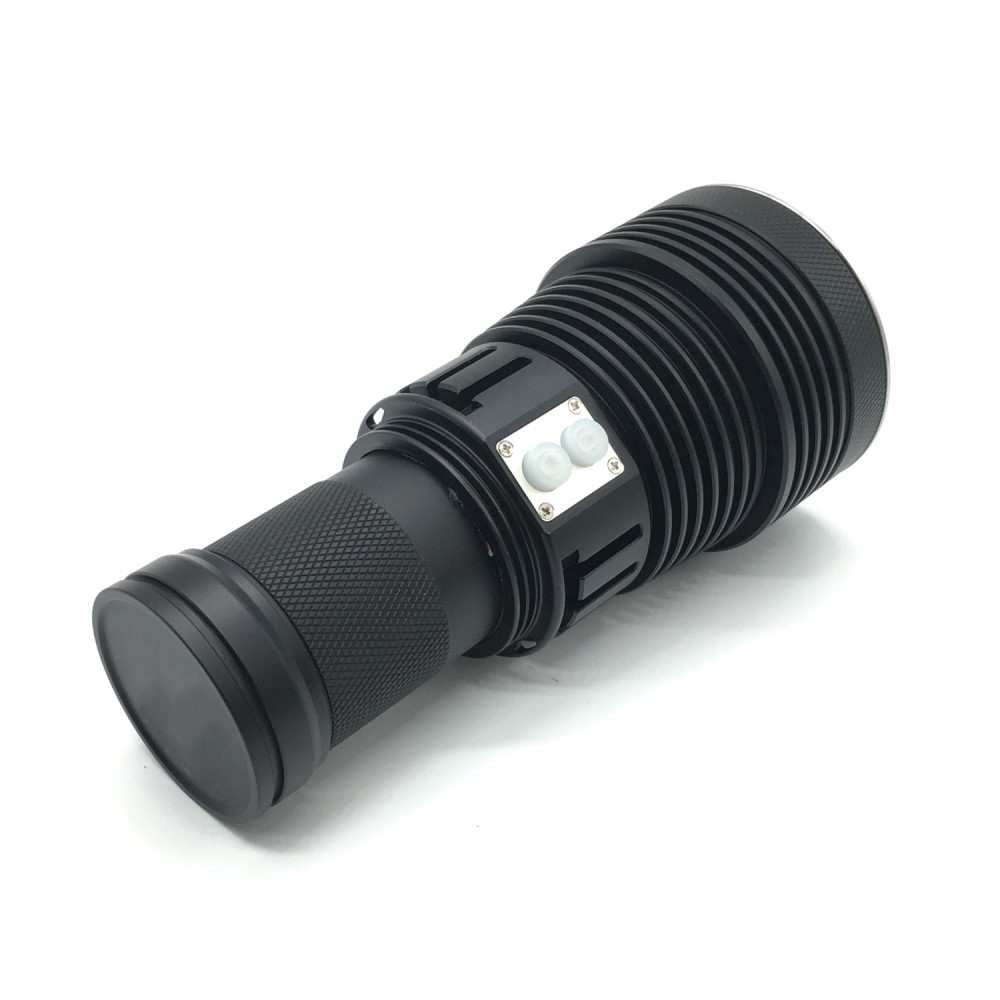 MT07聚光XHP70手电8000流明暖白光750米远射大功率4节18650手电筒