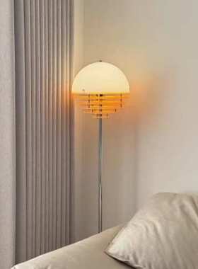 北欧太空时代日落橙色落地灯卧室书房包豪斯创意立式ins床头台灯