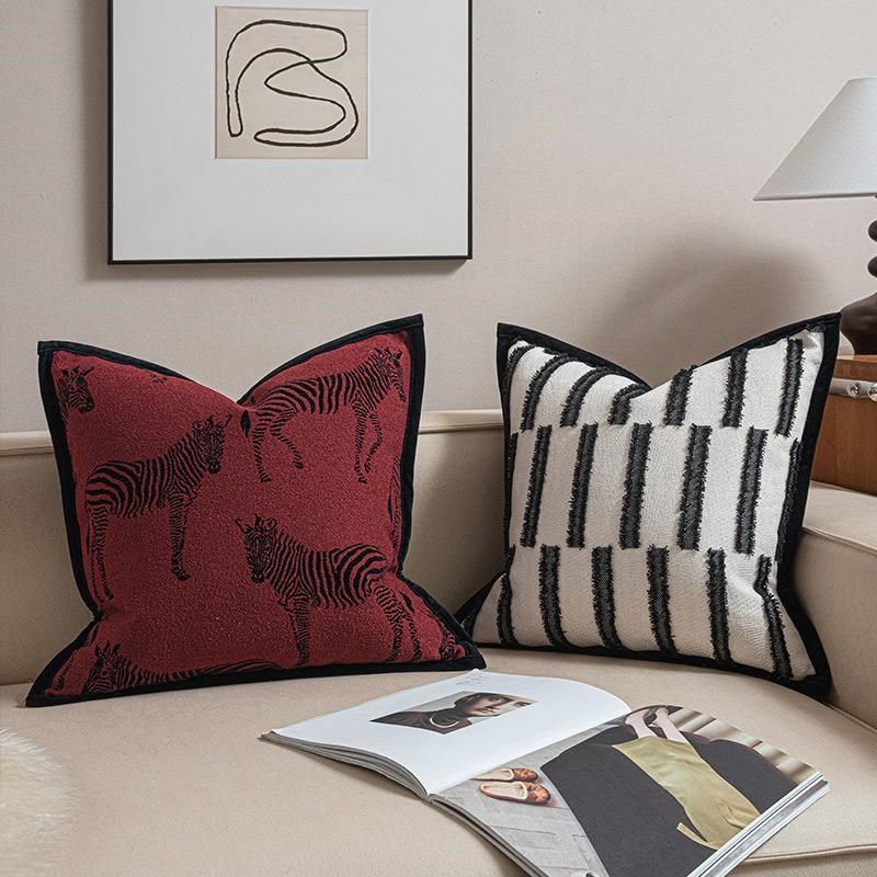 红色高级感轻奢风客厅沙发靠垫抱枕样板间床头靠枕斑马豹子提花