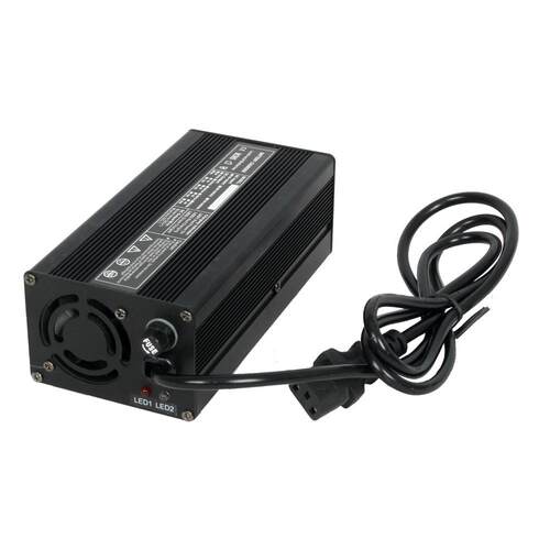 智能便携24V10A 12V20A 58.4V5A电池充电器 机器人充电器