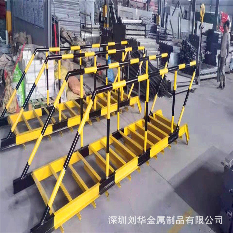 建筑施工爬梯高空升降式卸料平台基坑斜钢铁手扶梯子