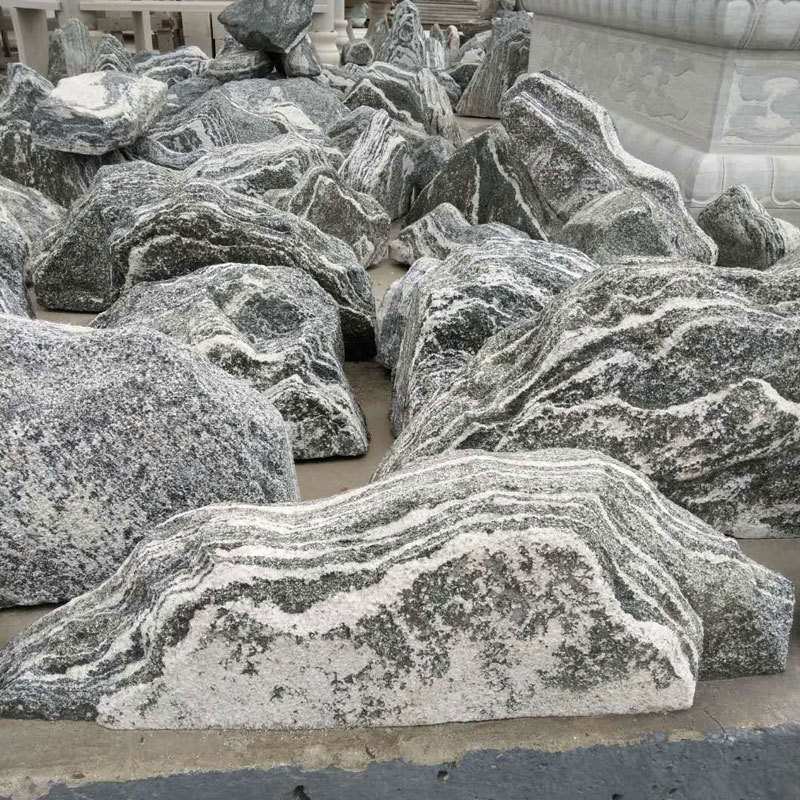 厂家 园林景观切片石泰山石草地广场水池小摆件大型石头刻字