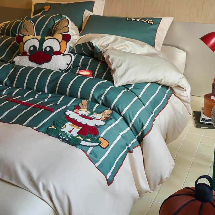 送抱枕龙年~A类100支丝滑全棉三四件套可爱毛巾绣纯棉床单床笠